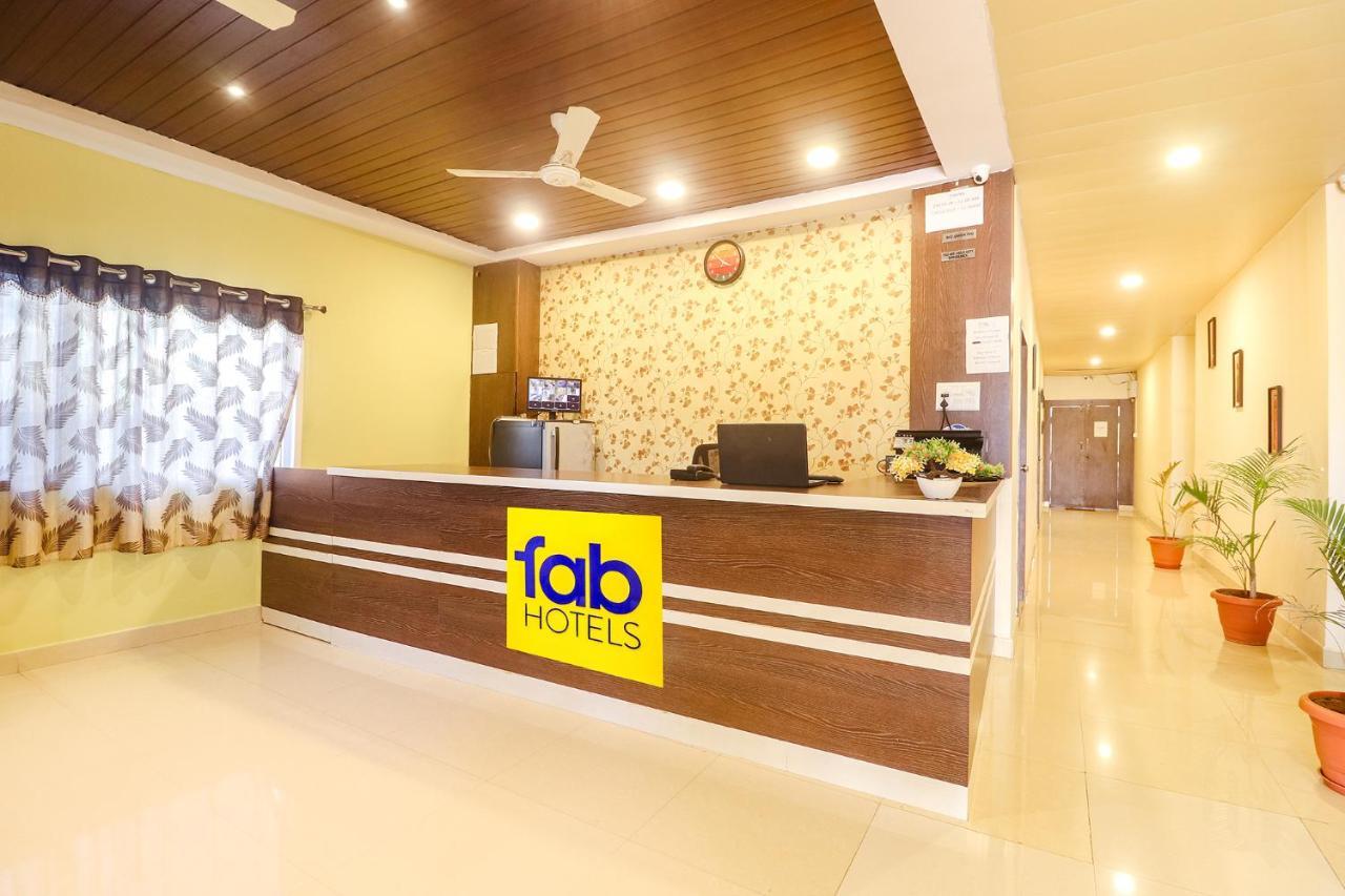 Fabexpress Airport Stay Inn - Nr Hyderabad International Airport, Shamshabad Exterior photo
