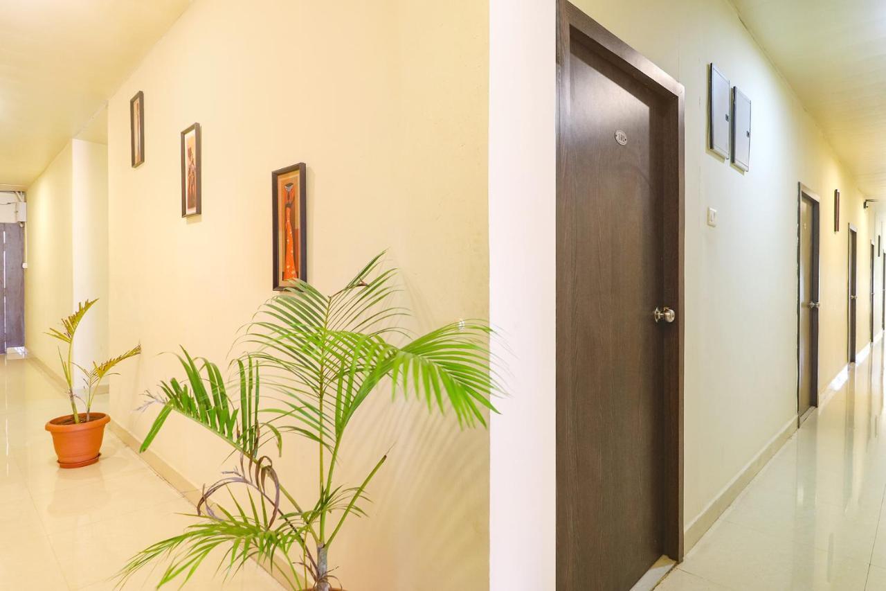 Fabexpress Airport Stay Inn - Nr Hyderabad International Airport, Shamshabad Exterior photo