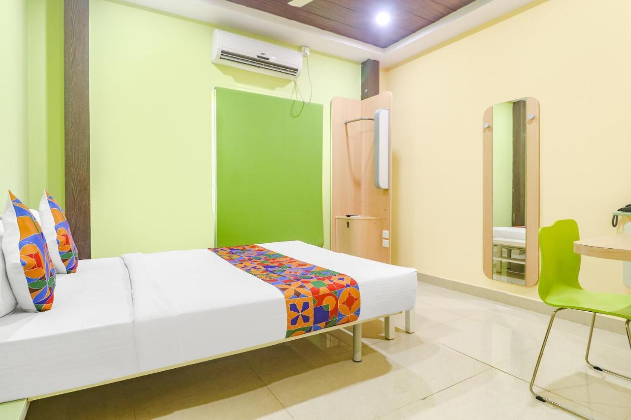 Fabexpress Airport Stay Inn - Nr Hyderabad International Airport, Shamshabad Exterior photo