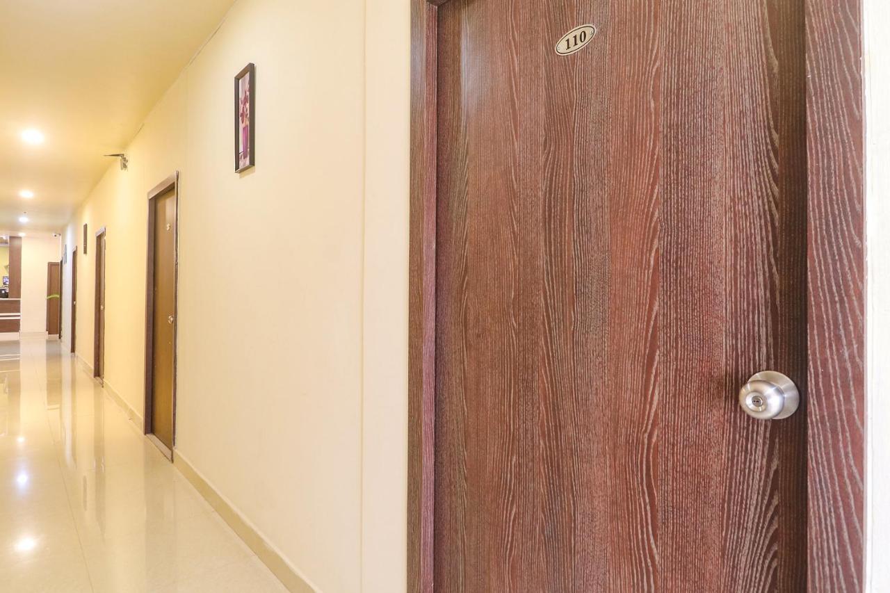 Fabexpress Airport Stay Inn - Nr Hyderabad International Airport, Shamshabad Exterior photo